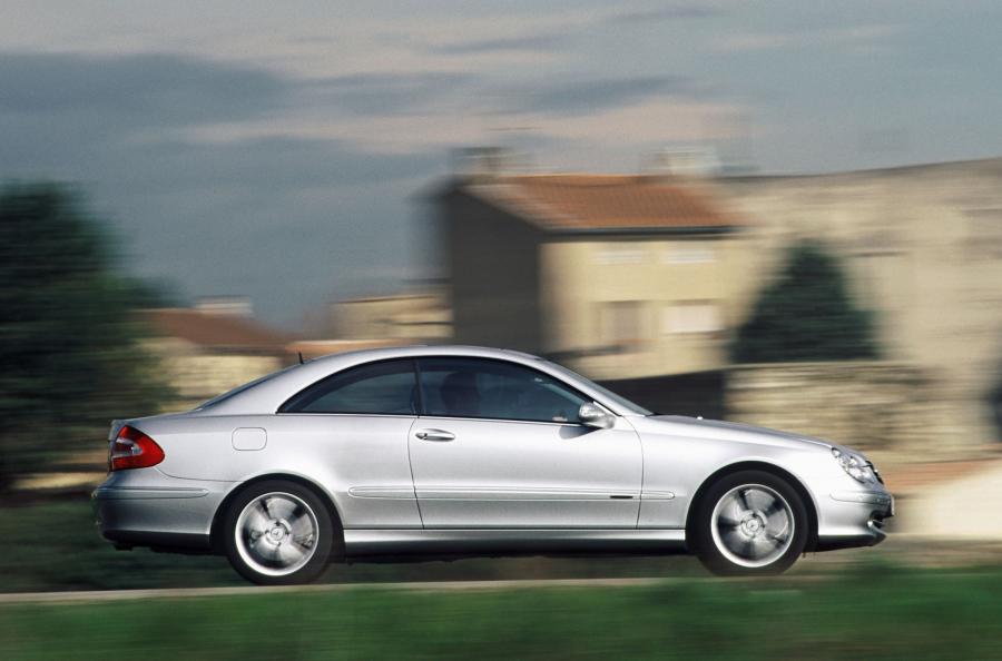 Mercedes-Benz CLK-Class 2003 года  (фото 11 из 163)